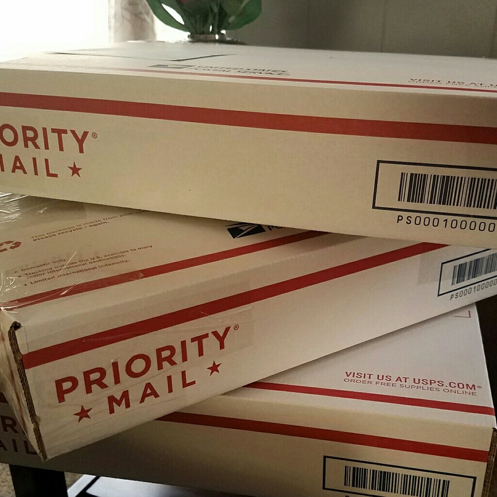 MINI Mystery Box Bundle 3 items - Picture 2 of 7
